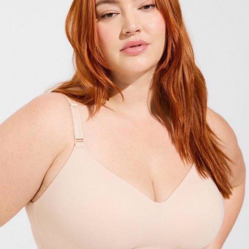 TORRID Curve Dream wire-free 360 bra 52B